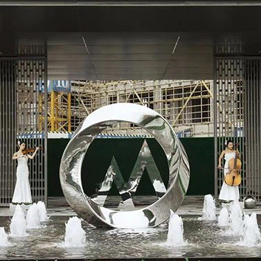 Cerflun Metel Cylchol Möbius Haniaethol