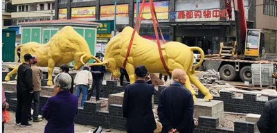 Cerflun ceffyl wedi'i wneud â gwydr ffibr